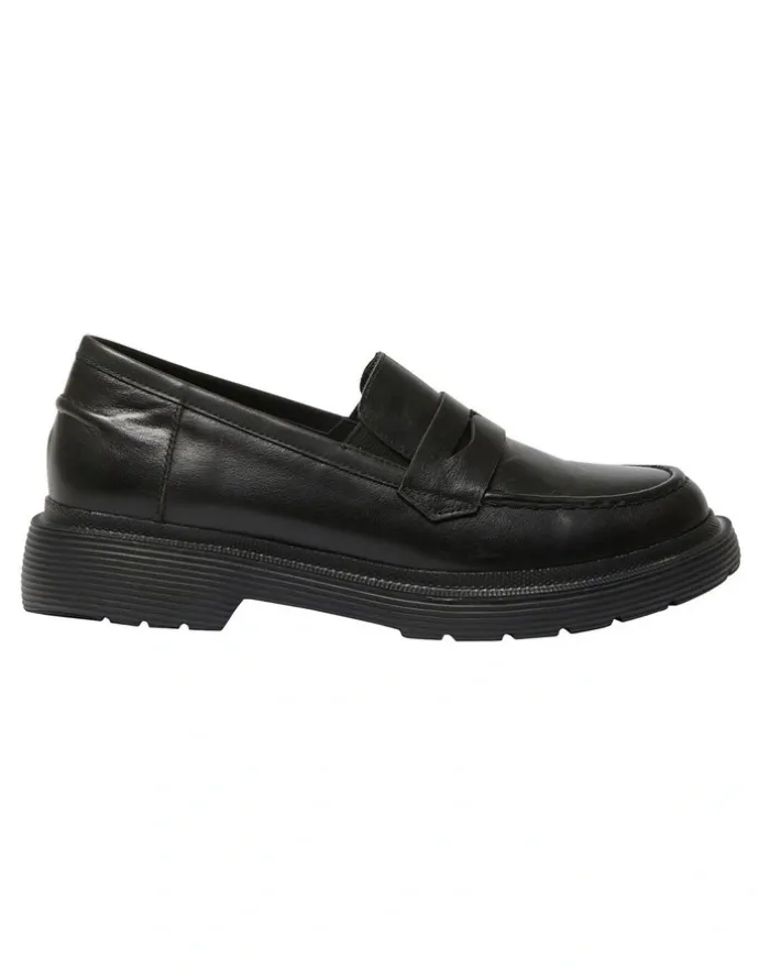 Easy Steps Eleanor Flat Shoes in Black