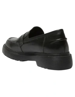Easy Steps Eleanor Flat Shoes in Black