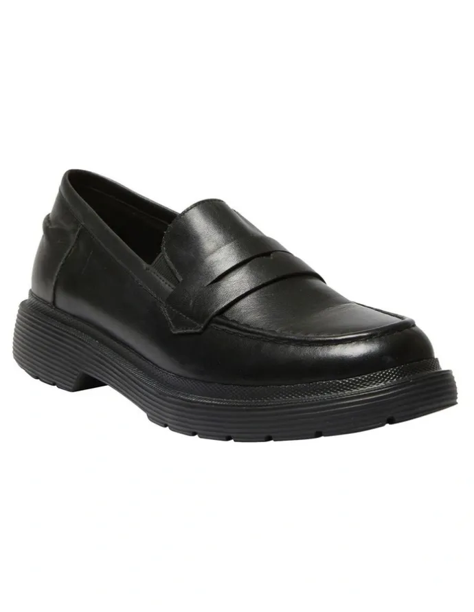 Easy Steps Eleanor Flat Shoes in Black