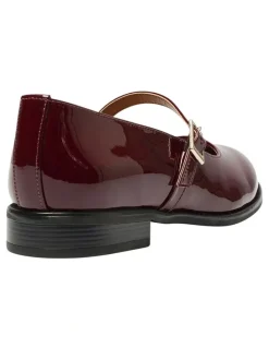 Easy Steps Gabriel Flat Shoes in Wine Patent