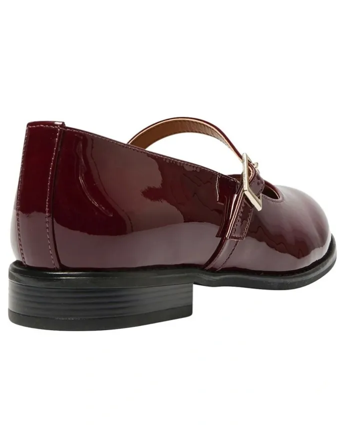 Easy Steps Gabriel Flat Shoes in Wine Patent