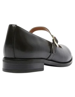 Easy Steps Gabriel Flat Shoes in Black Leather