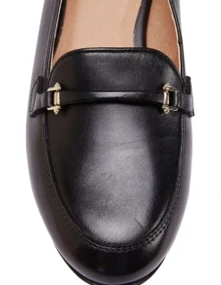 Easy Steps Glebe Flat Shoes in Black Leather