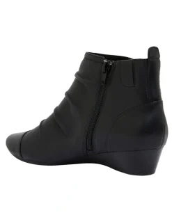 Easy Steps Glove Boots Seville Black