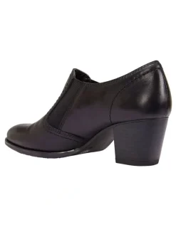 Easy Steps Irene Shoes in Black Glove