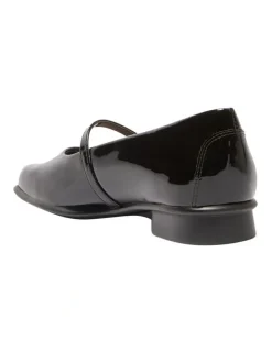 Easy Steps Katrina Flat Shoes in Black Patent