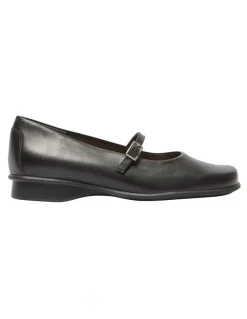 Easy Steps Katrina Flat Shoes in Black Leather