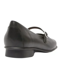 Easy Steps Katrina Flat Shoes in Black Leather