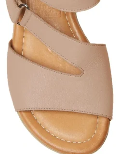 Easy Steps Kenya Sandals in Taupe Leather