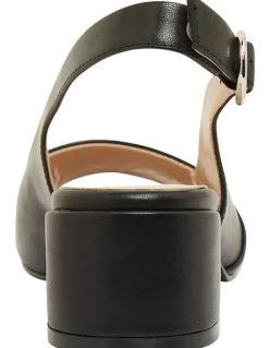 Easy Steps Macy Sandals in Black Leather