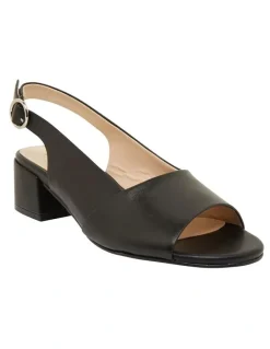 Easy Steps Macy Sandals in Black Leather