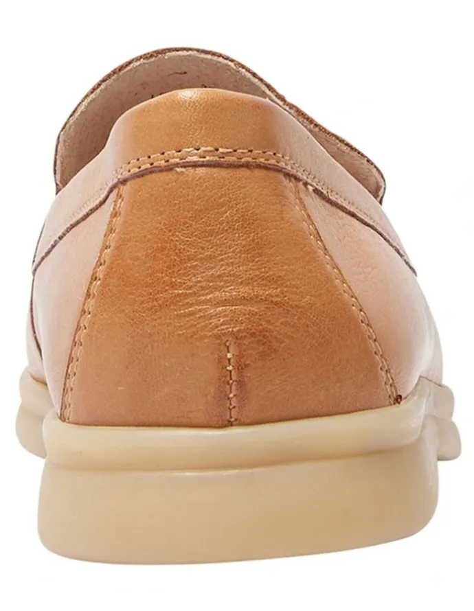 Easy Steps Orlando Loafers in Tan Leather