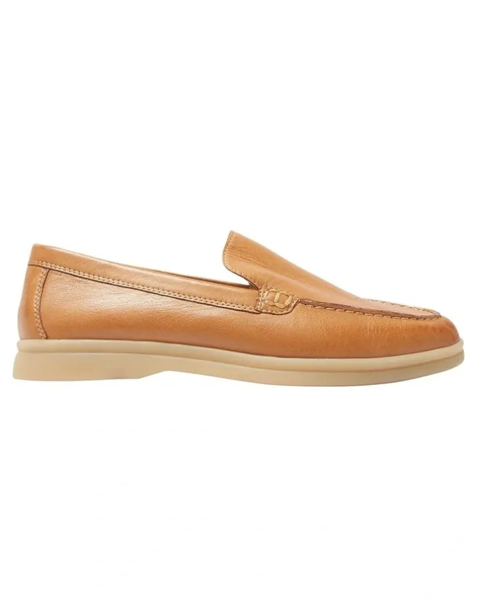 Easy Steps Orlando Loafers in Tan Leather