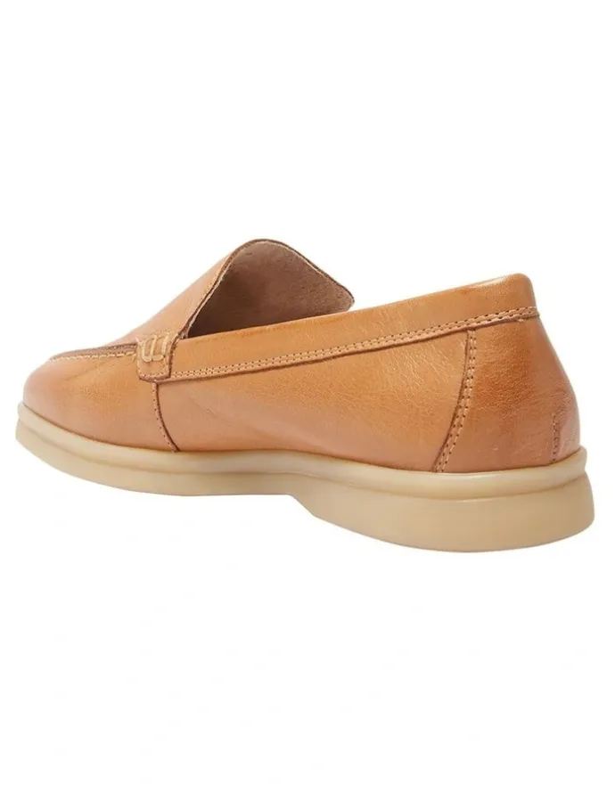 Easy Steps Orlando Loafers in Tan Leather