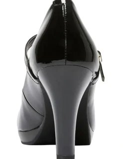 Easy Steps Otis Heeled Shoes in Black Patent Leather