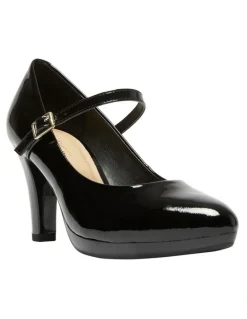 Easy Steps Otis Heeled Shoes in Black Patent Leather
