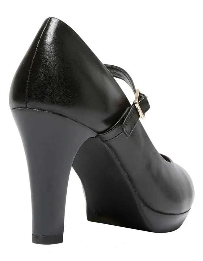 Easy Steps Otis Heeled Shoes in Black Leather