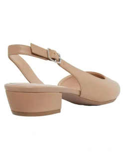 Easy Steps Ramsey Heeled Shoes in Camel Leather