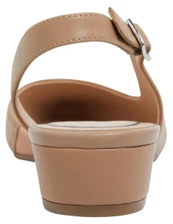 Easy Steps Ramsey Heeled Shoes in Camel Leather