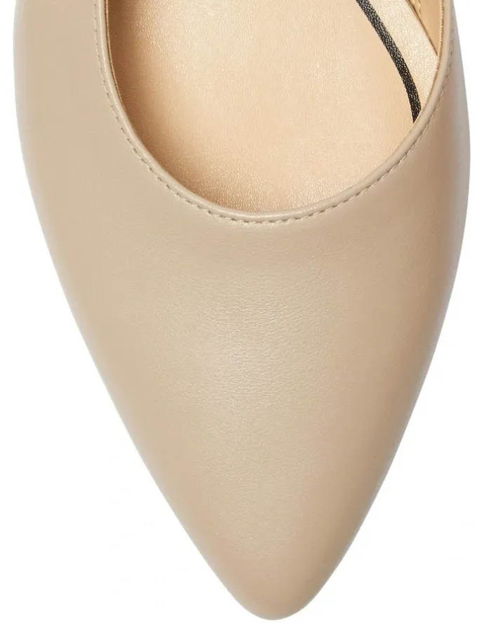 Easy Steps Ramsey Heeled Shoes in Nude Glove