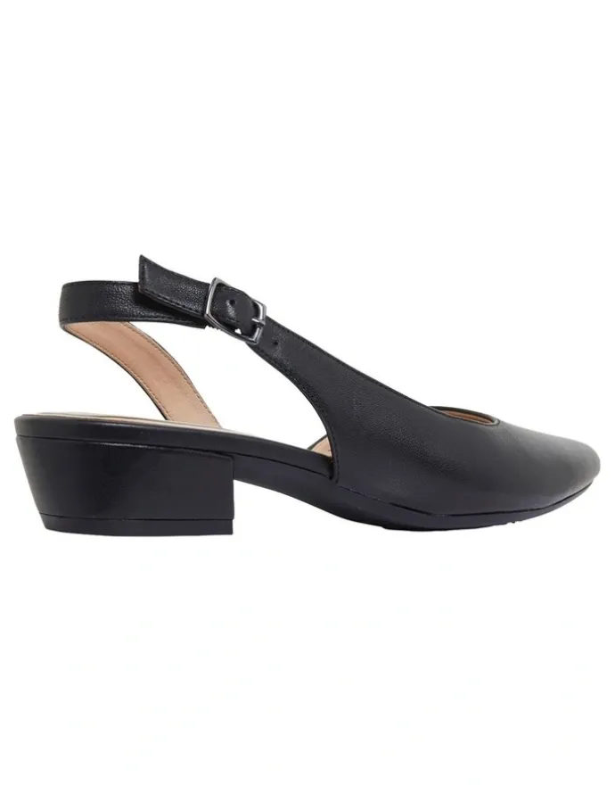 Easy Steps Ramsey Heeled Ballet in Black Leather
