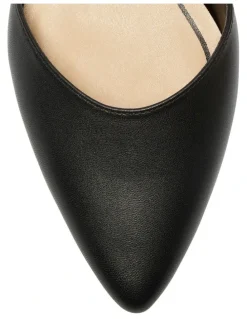 Easy Steps Renee Heeled Shoes in Black Leather
