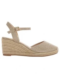 Easy Steps Santos Sandals in Gold Fabric