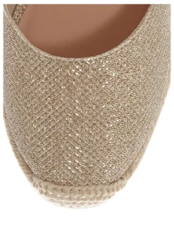 Easy Steps Santos Sandals in Gold Fabric