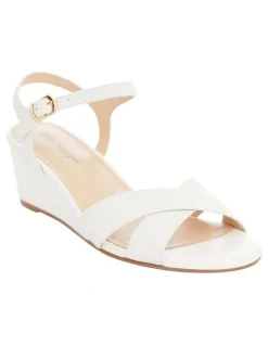 Easy Steps Shelly Leather Sandals in White