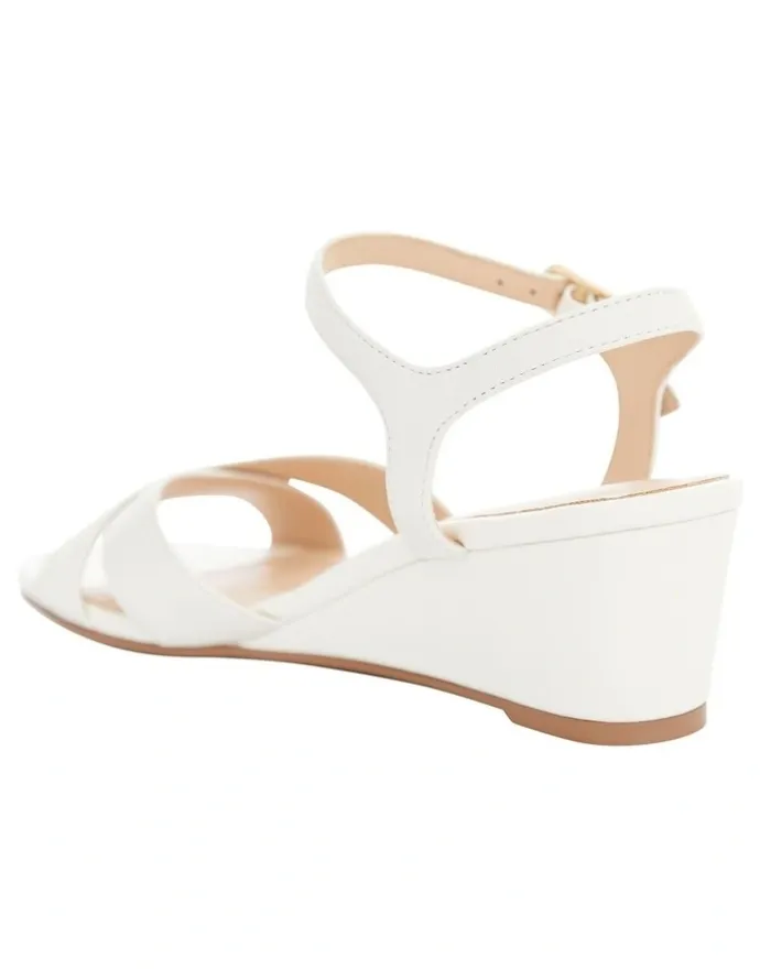 Easy Steps Shelly Leather Sandals in White