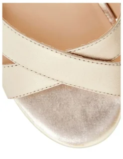 Easy Steps Shelly Leather Sandals in Soft Gold