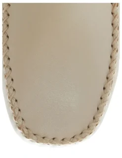 Easy Steps Sicily Loafers in Nude Leather