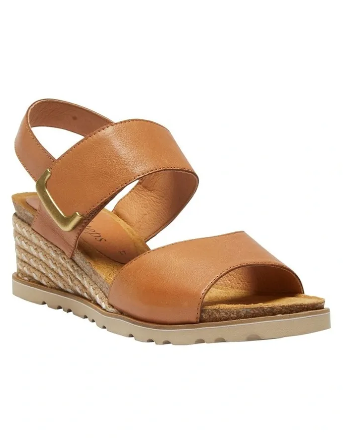 Easy Steps Terrace Sandals in Tan Leather