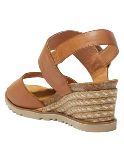 Easy Steps Terrace Sandals in Tan Leather