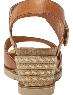 Easy Steps Terrace Sandals in Tan Leather