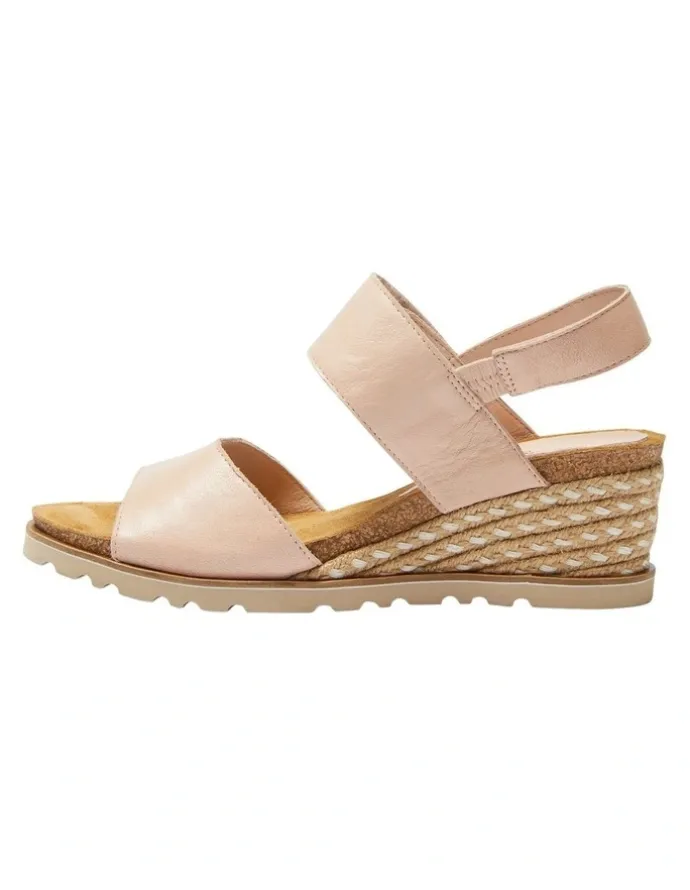Easy Steps Terrace Sandals in Blush Leather