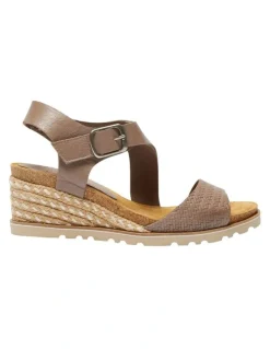 Easy Steps Theo Sandals in Taupe Leather