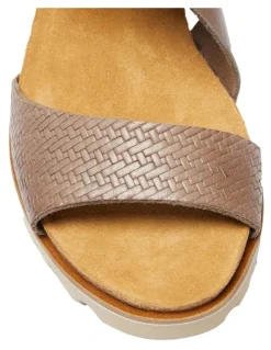 Easy Steps Theo Sandals in Taupe Leather