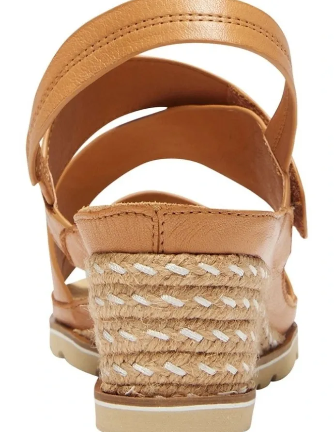 Easy Steps Tosca Leather Sandals in Tan