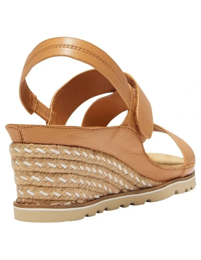 Easy Steps Tosca Leather Sandals in Tan