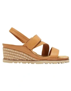 Easy Steps Tosca Leather Sandals in Tan