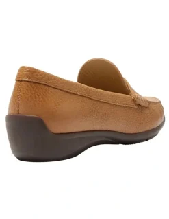 Easy Steps Travis Leather Loafers in Tan