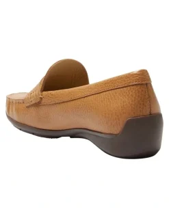 Easy Steps Travis Leather Loafers in Tan