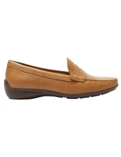 Easy Steps Travis Leather Loafers in Tan