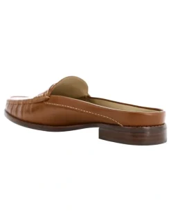 Easy Steps Tudor Flat Shoes in Cognac Leather