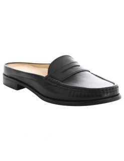 Easy Steps Tudor Flat Shoes in Black Leather