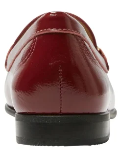 Easy Steps Tuscany Loafers in Cherry Patent