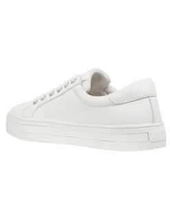 Easy Steps Ultra Sneakers in White Leather