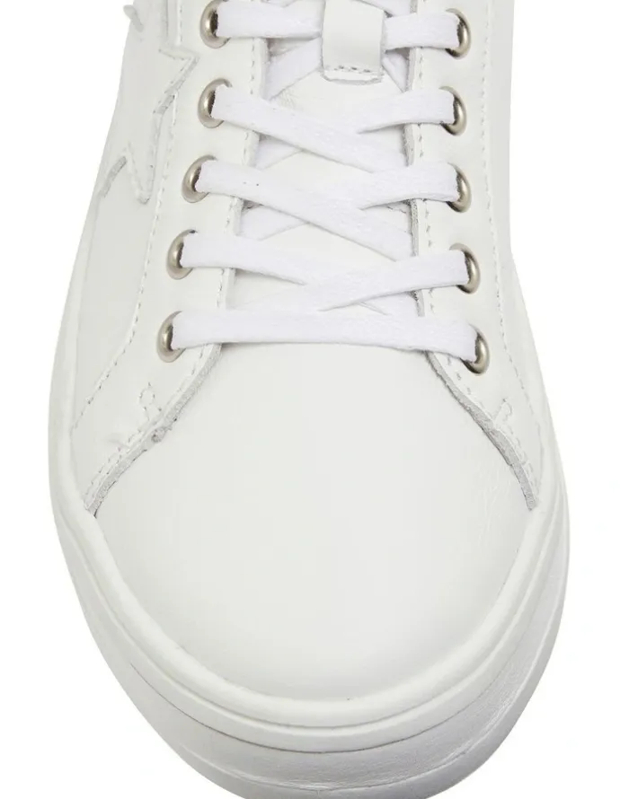 Easy Steps Ultra Sneakers in White Leather