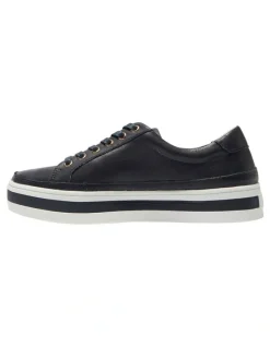 Easy Steps Uruguay Sneakers in Navy Leather